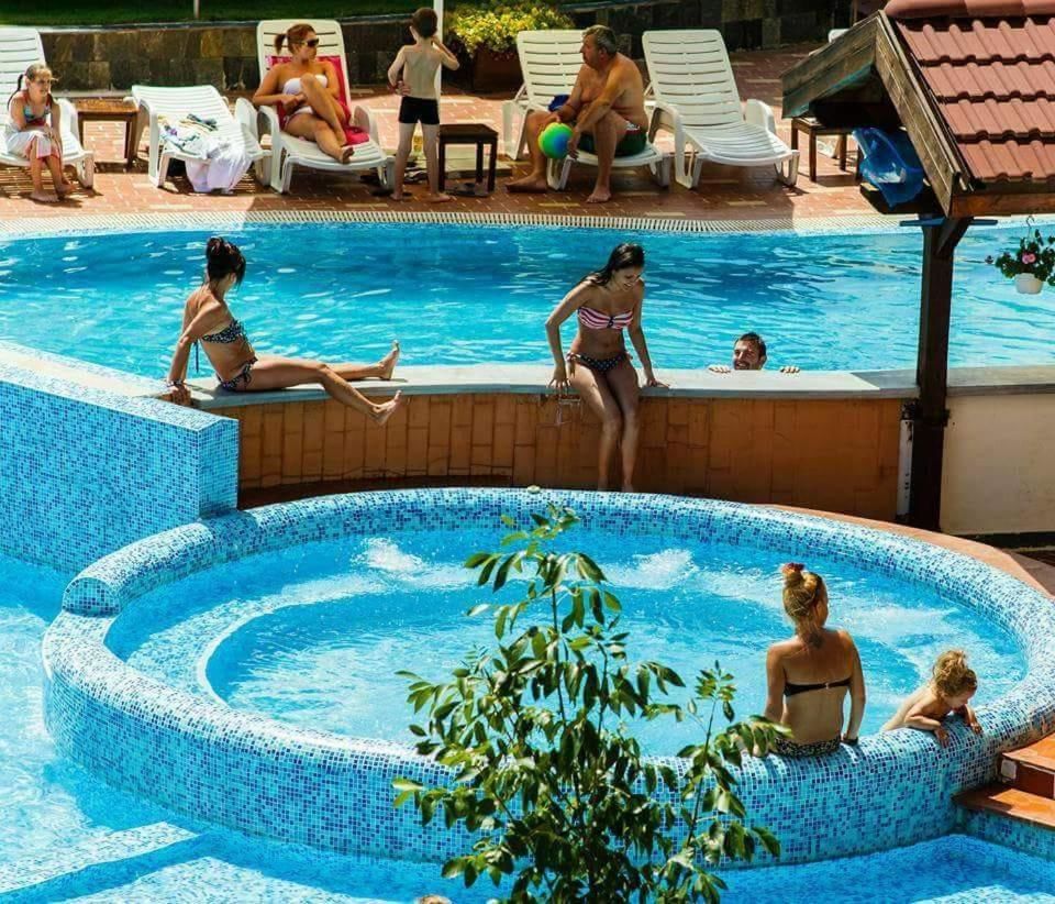 Апарт-отели лыжный курорт Банско-11
